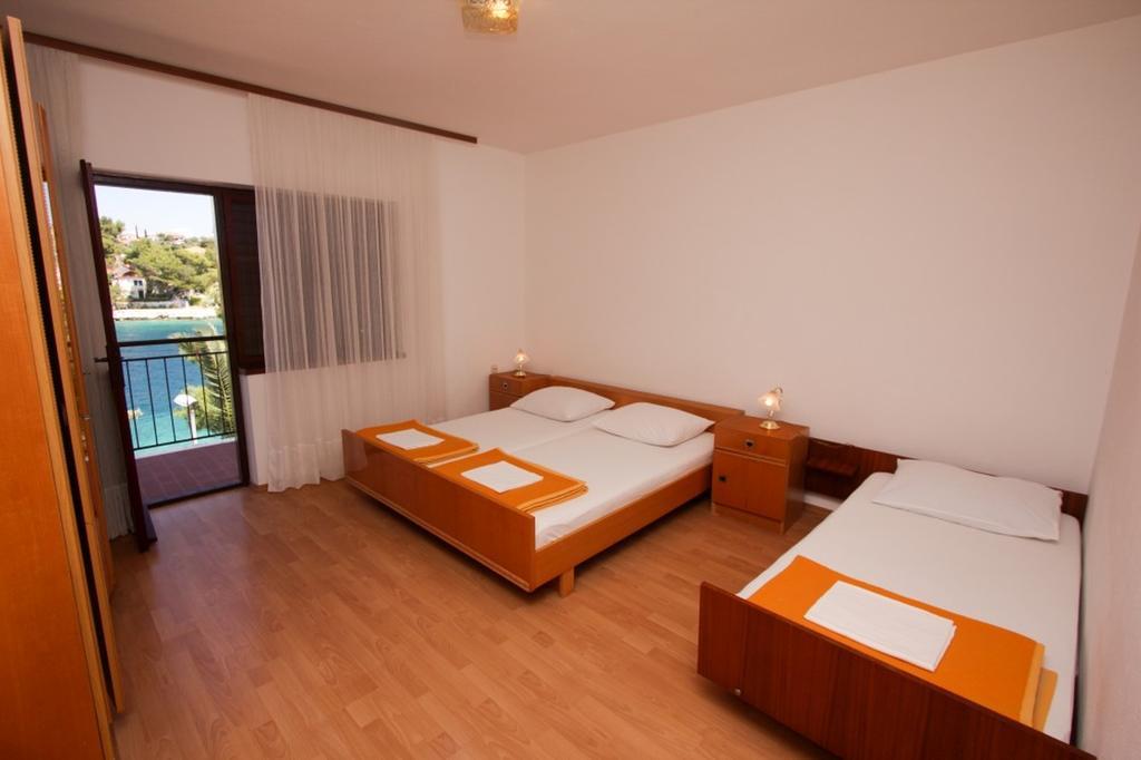 Apartments And Rooms Porto Ражань Номер фото